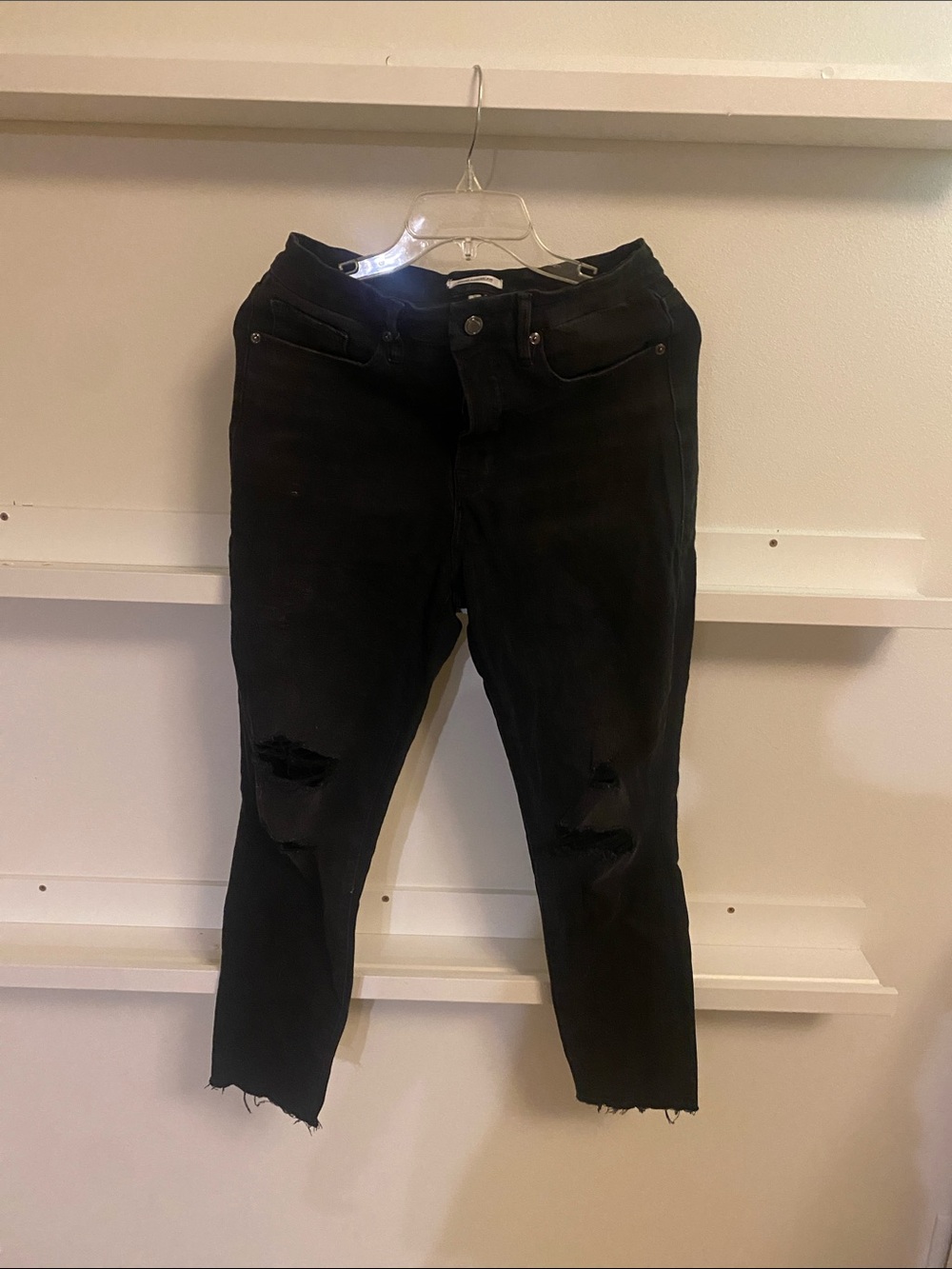 Good American Black Distressed Cropped Skinny Jeans